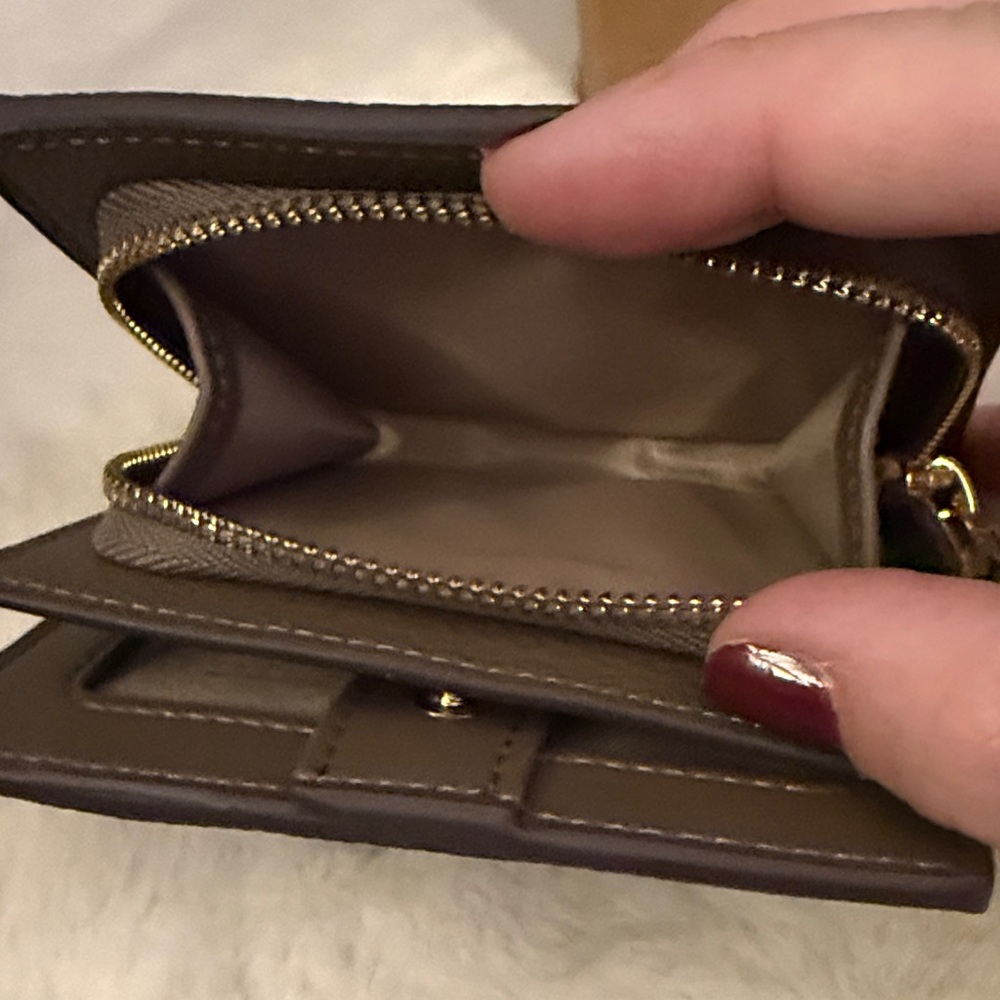 Coach Snap Wallet in Dark Stone - Picture 4 of 6